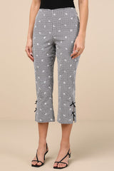 Zinni Black and White Gingham Embroidered Capri Pants